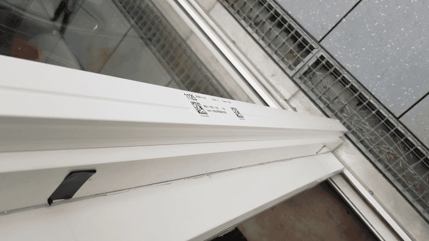 Abb.: id3-solar-fuehrungsschiene.webp
